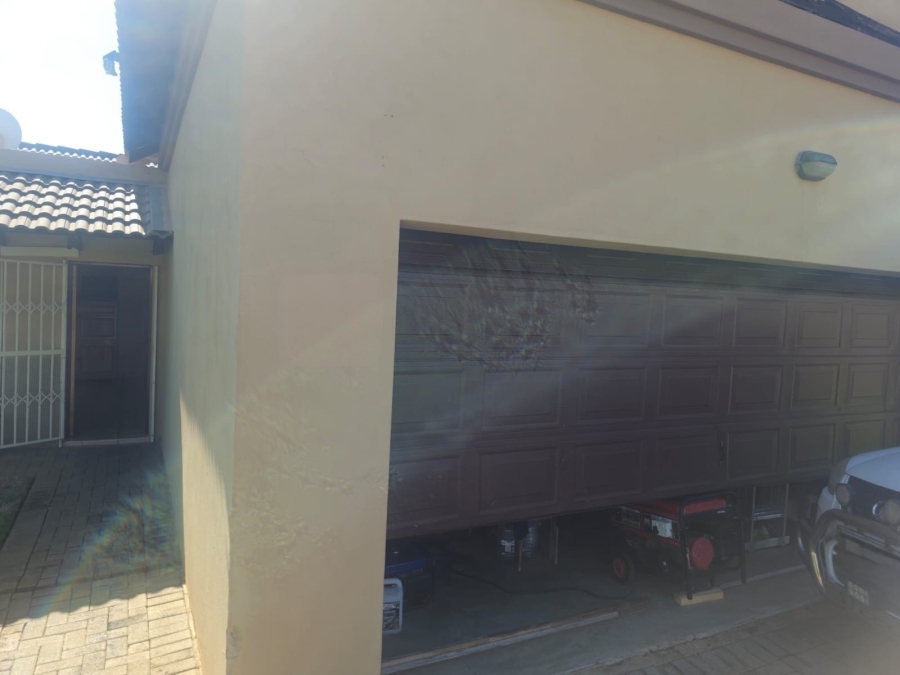 3 Bedroom Property for Sale in Waterval East North West